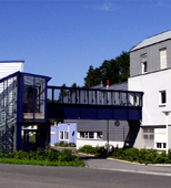 ARNOLDSTEIN INNOVATION CENTRE is the first location in Carinthia to have an extensive state-of-the-art fibre-optic cable network for exceptionally fast data transmission. There are also plans to create a “Zukunftslabor” (“Future Lab”) at the innovation centre, where Carinthian software companies can test applications with large volumes of data. As a result, the spatial infrastructure is also being redesigned for regional IT development projects