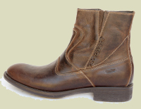 Botas para caballeros, produccion de calzados en cuero Italiano para hombres, zapatos clasicos para distribuidores al por mayor de calzados elegantes para un hombre de trabajo, zapatos deportivos para hombres que gustan vestirse comodo y practico, botas en cuero puro para distinguidos caballeros, fabricante de zapatos para distribuidores y fabricantes que desean una marca privada y propia, contamos con colecciones completas de zapatos para caballeros en Estados Unidos, Mexico, Peru, Chile, Argentina, Colombia, Ecuador, Costa Rica y todo Latino America